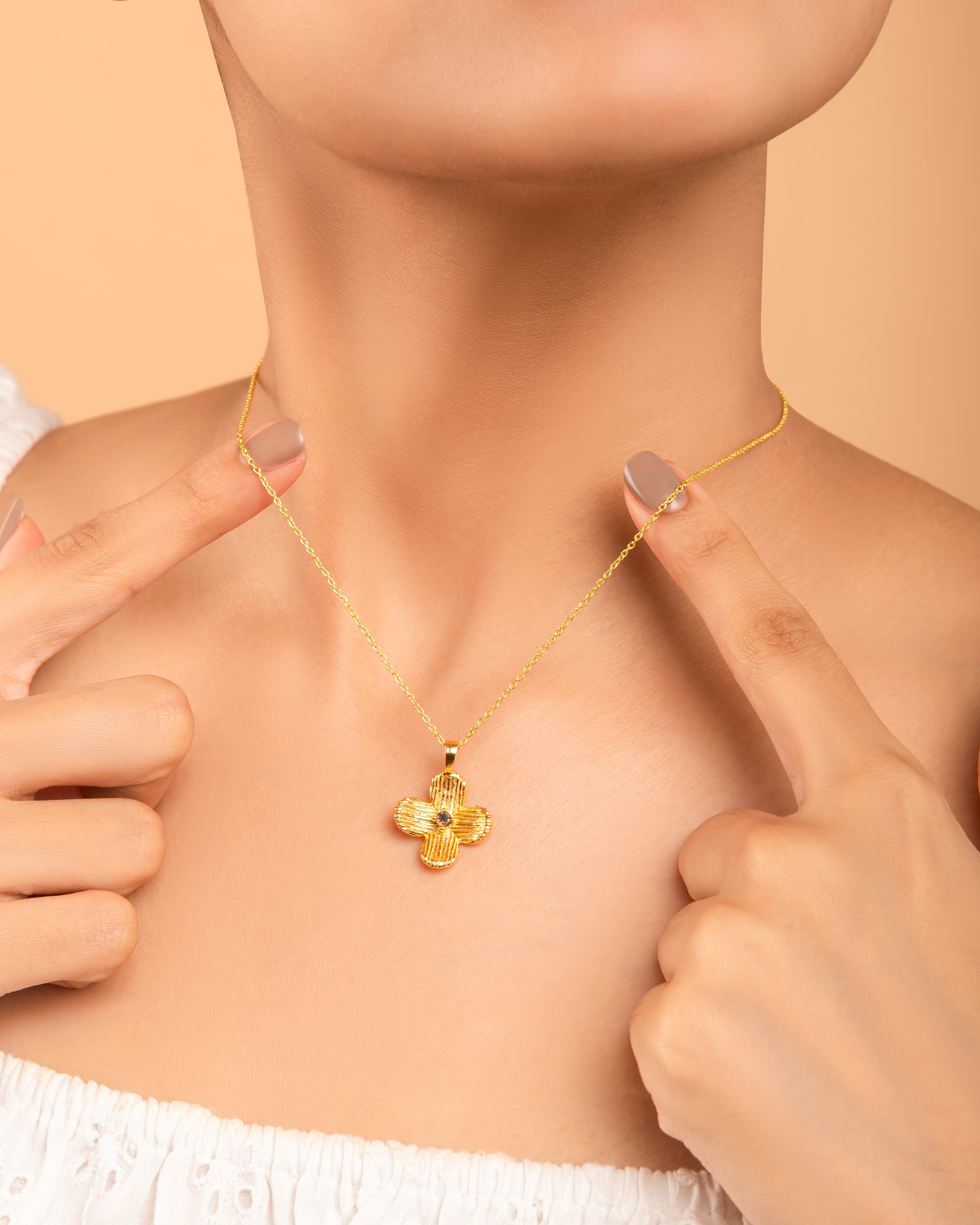18k Gold Plated Flower Necklace